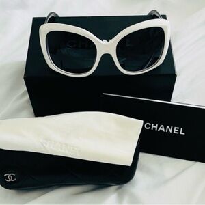 CHANEL Black and White Cat Eyed Over Sized Sunglasses Authentic
